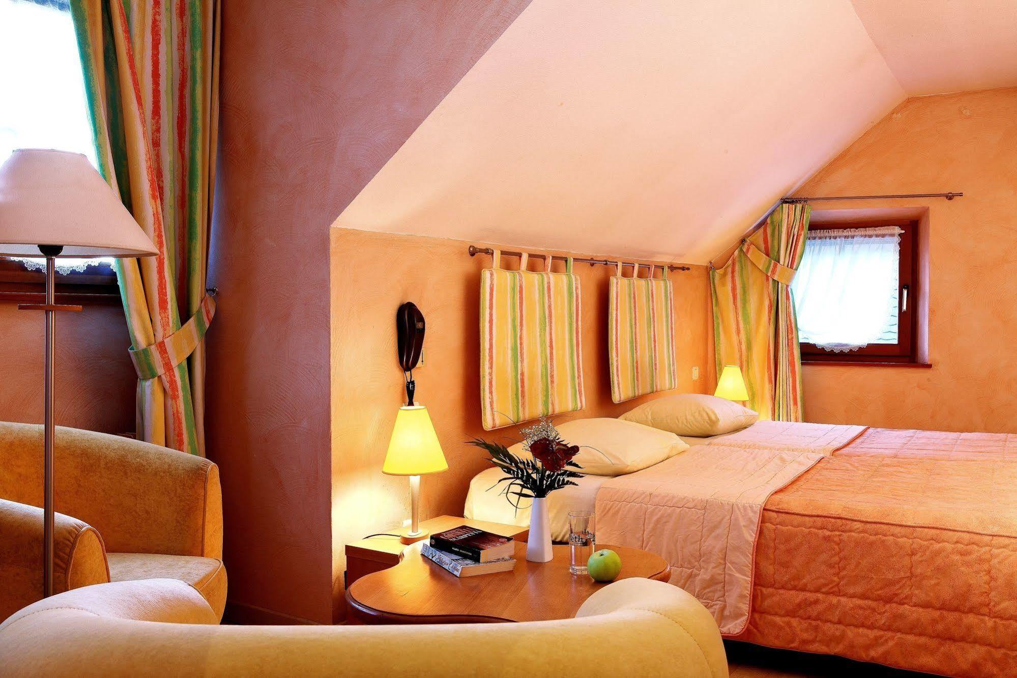 Hotel A La Vignette - Colmar-Nord Saint-Hippolyte  Εξωτερικό φωτογραφία
